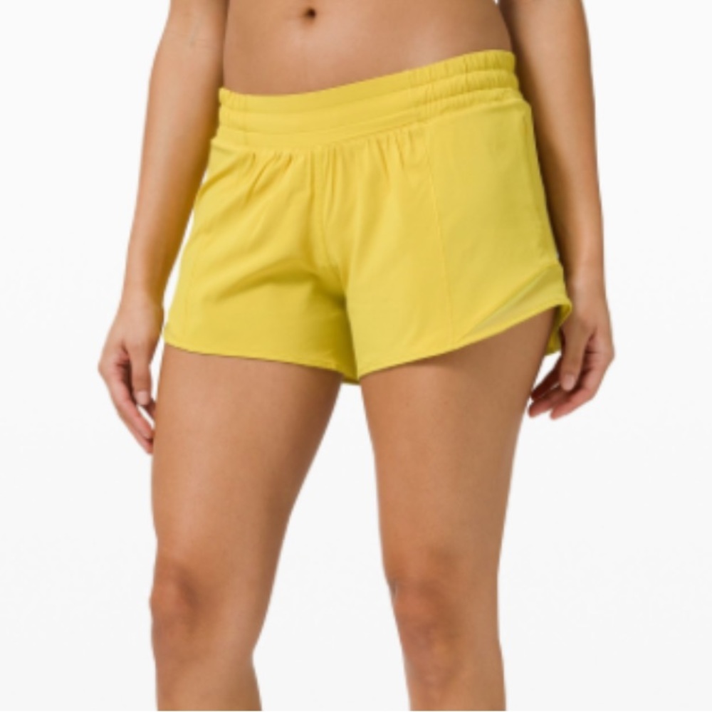 Lululemon HOTTY HOT LOW-RISE LINED SHORT
